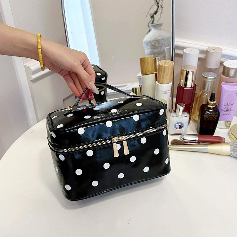 Polka Dot Vanity
Case