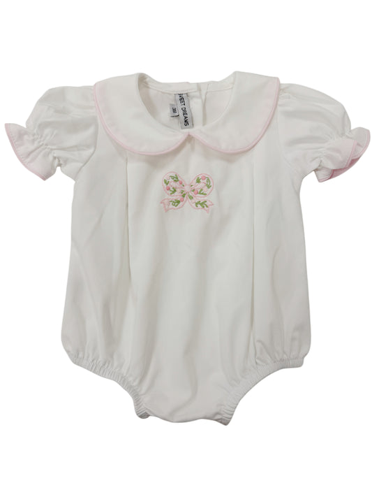 Bow Embroidered White Pleated Bubble